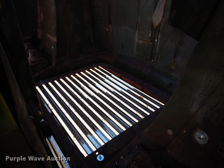 image for item DK8687 1996 Freightliner FLD120  semi truck