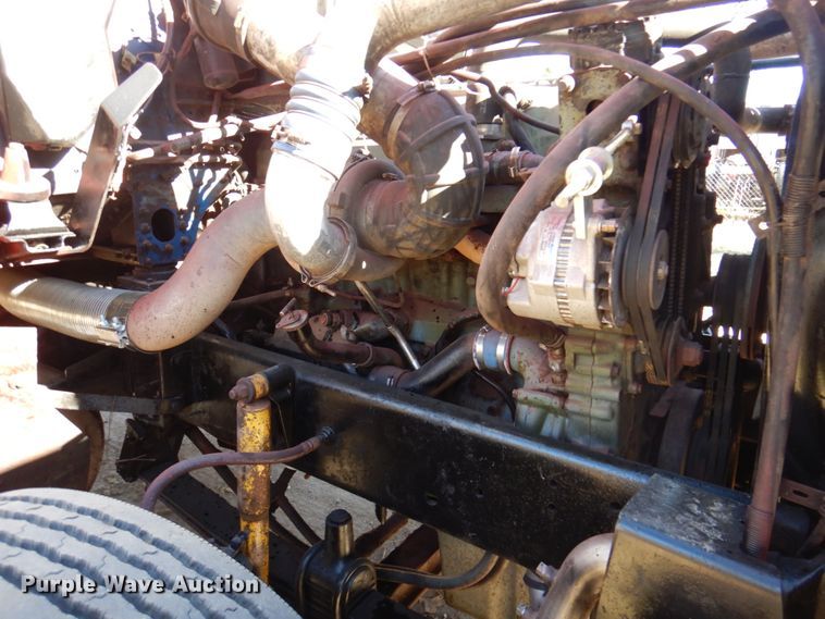 image for item DK8687 1996 Freightliner FLD120  semi truck