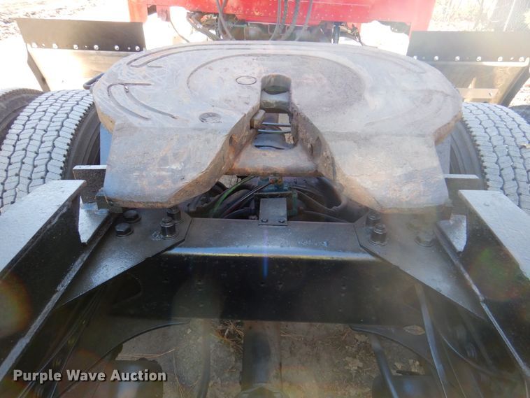 image for item DK8687 1996 Freightliner FLD120  semi truck