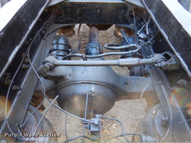 image for item DK8687 1996 Freightliner FLD120  semi truck