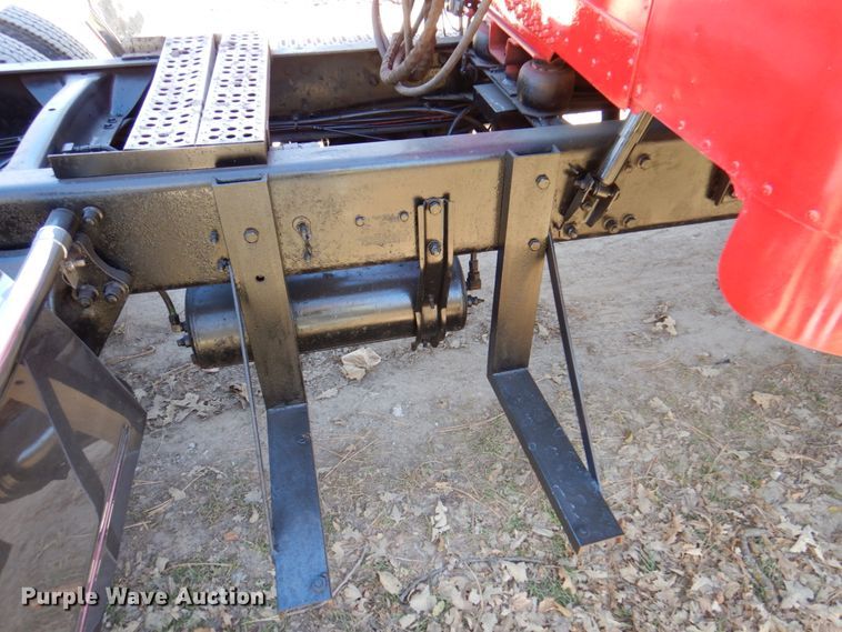 image for item DK8687 1996 Freightliner FLD120  semi truck