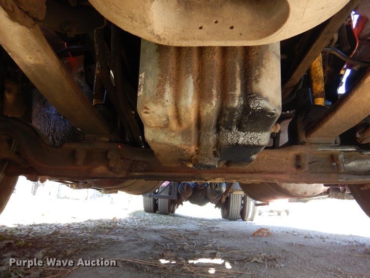 image for item DK8687 1996 Freightliner FLD120  semi truck