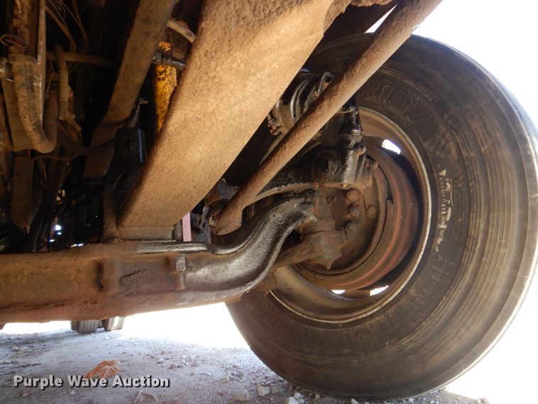 image for item DK8687 1996 Freightliner FLD120  semi truck