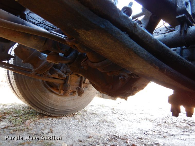 image for item DK8687 1996 Freightliner FLD120  semi truck