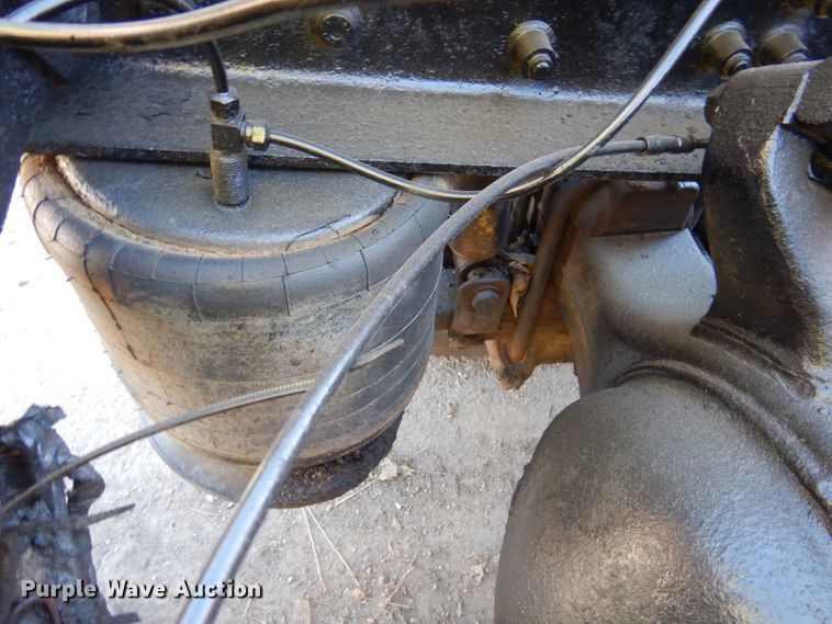 image for item DK8687 1996 Freightliner FLD120  semi truck