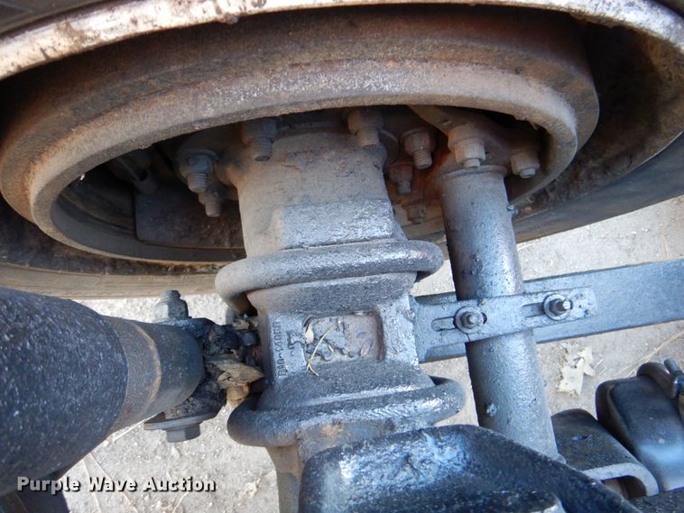 image for item DK8687 1996 Freightliner FLD120  semi truck