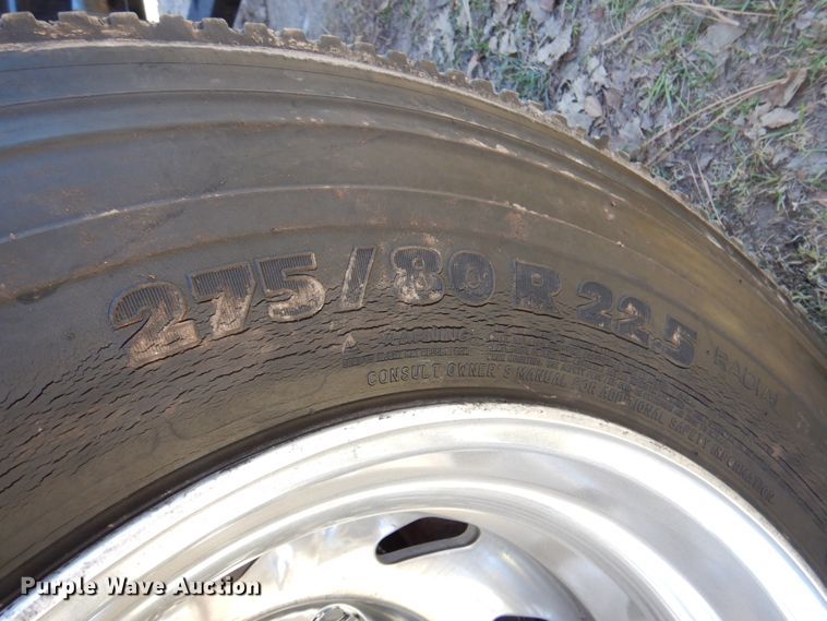 image for item DK8687 1996 Freightliner FLD120  semi truck