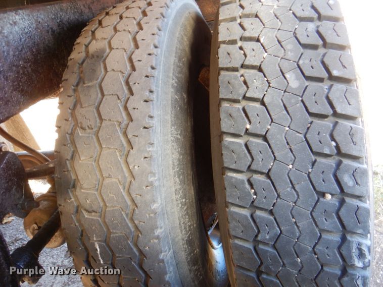 image for item DK8688 1984 Timpte  grain trailer