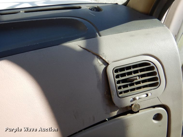 image for item DK8689 2004 Sterling AT9500  semi truck