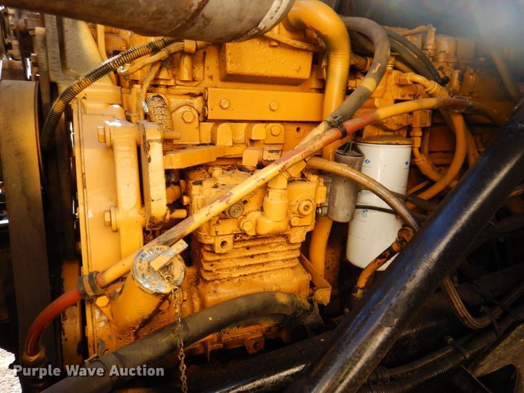 image for item DK8689 2004 Sterling AT9500  semi truck