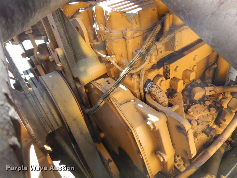 image for item DK8689 2004 Sterling AT9500  semi truck