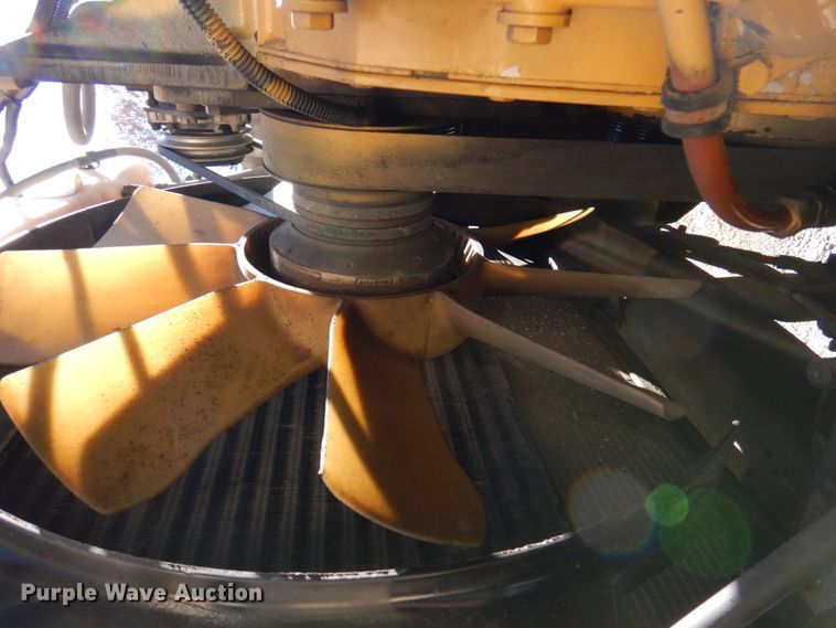 image for item DK8689 2004 Sterling AT9500  semi truck