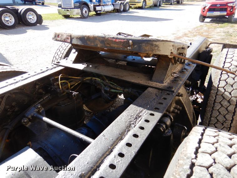 image for item DK8689 2004 Sterling AT9500  semi truck