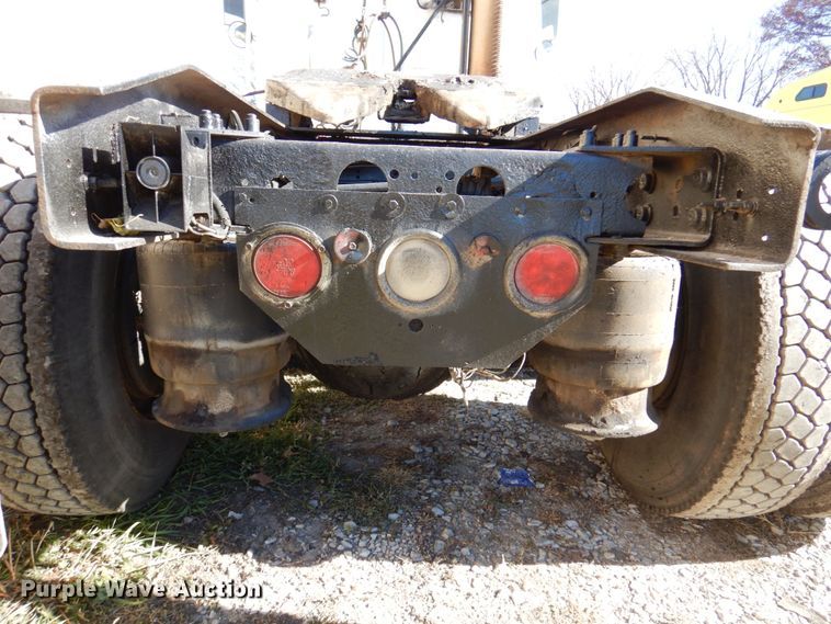 image for item DK8689 2004 Sterling AT9500  semi truck