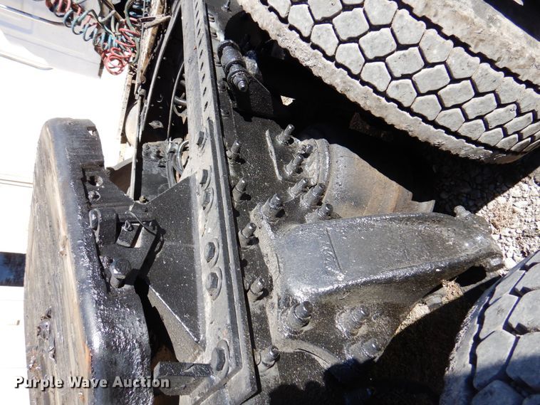 image for item DK8689 2004 Sterling AT9500  semi truck