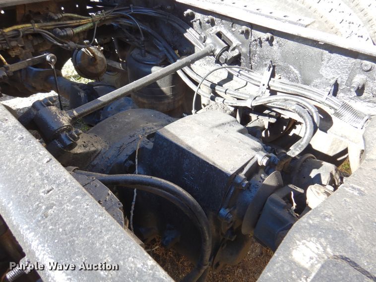 image for item DK8689 2004 Sterling AT9500  semi truck