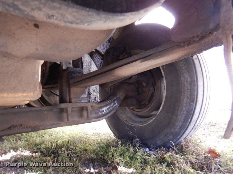 image for item DK8689 2004 Sterling AT9500  semi truck