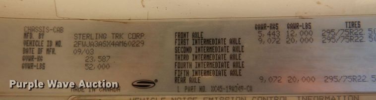 image for item DK8689 2004 Sterling AT9500  semi truck