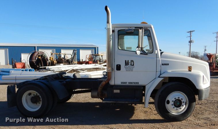 image for item DL3522 1996 Freightliner FL70  semi truck