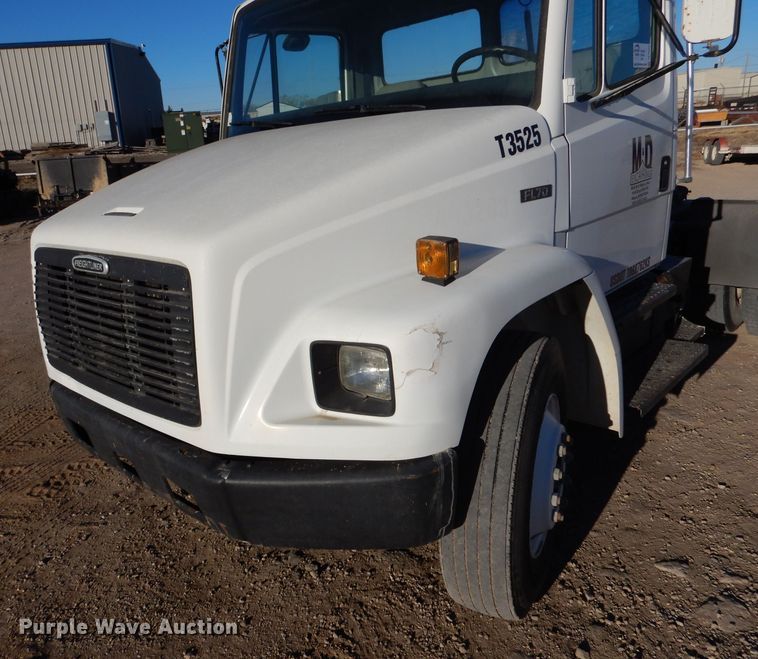 image for item DL3522 1996 Freightliner FL70  semi truck