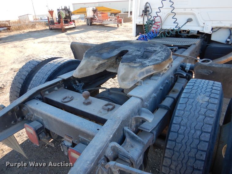 image for item DL3522 1996 Freightliner FL70  semi truck