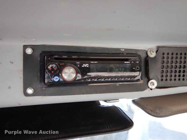 image for item DL3522 1996 Freightliner FL70  semi truck