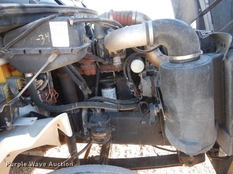 image for item DL3522 1996 Freightliner FL70  semi truck