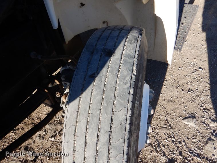 image for item DL3522 1996 Freightliner FL70  semi truck