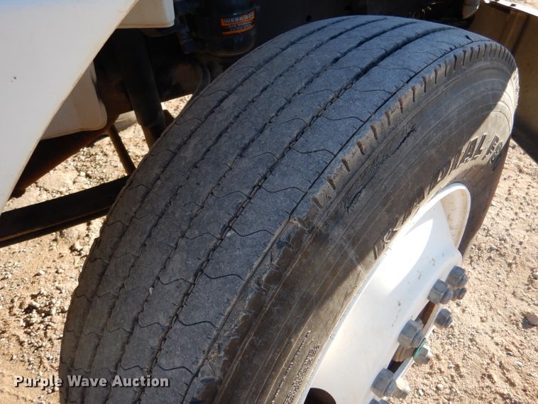 image for item DL3522 1996 Freightliner FL70  semi truck