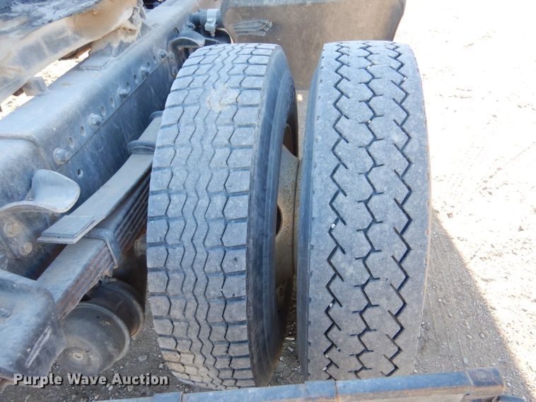 image for item DL3522 1996 Freightliner FL70  semi truck