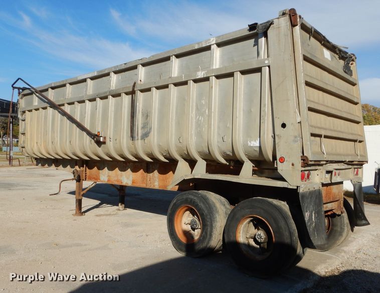image for item DM0703 1979 Fruehauf  end dump trailer