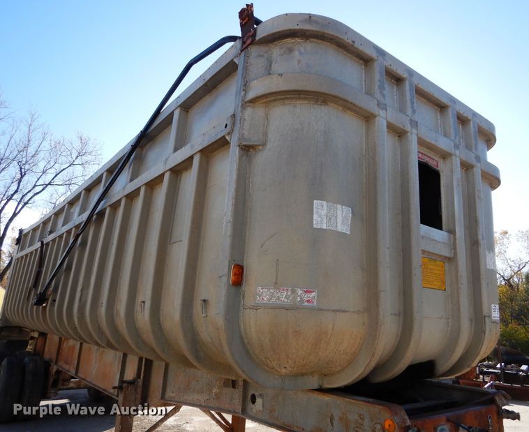 image for item DM0703 1979 Fruehauf  end dump trailer