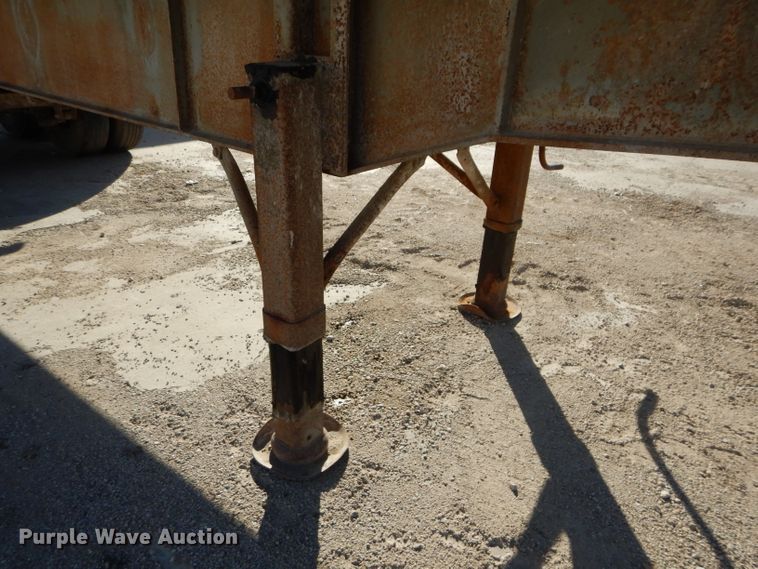 image for item DM0703 1979 Fruehauf  end dump trailer