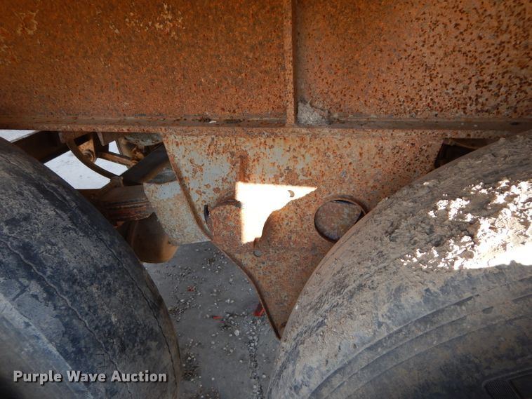 image for item DM0703 1979 Fruehauf  end dump trailer