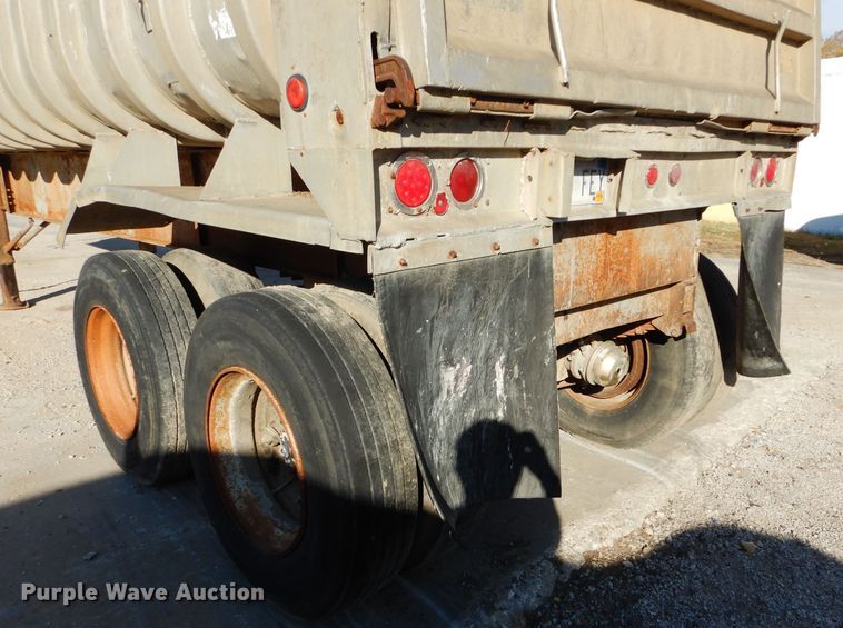 image for item DM0703 1979 Fruehauf  end dump trailer