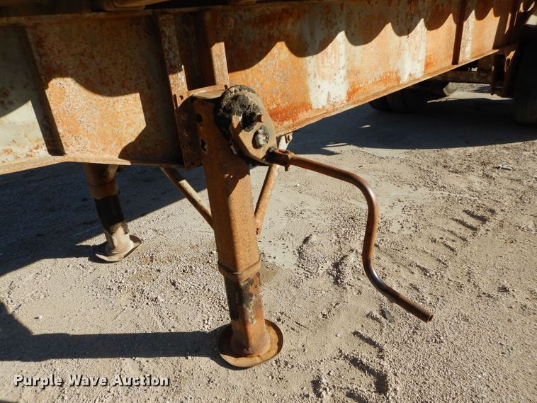 image for item DM0703 1979 Fruehauf  end dump trailer