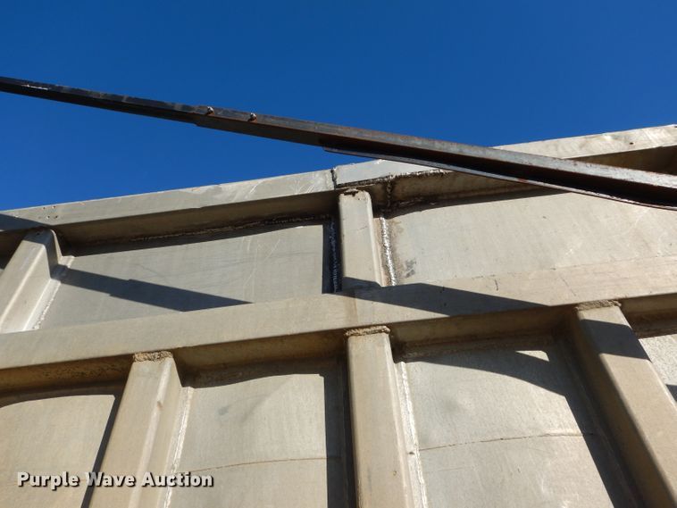 image for item DM0703 1979 Fruehauf  end dump trailer