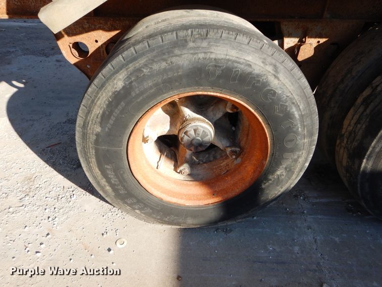 image for item DM0703 1979 Fruehauf  end dump trailer