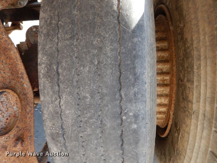 image for item DM0703 1979 Fruehauf  end dump trailer