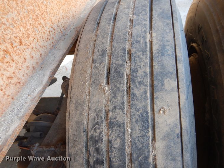 image for item DM0703 1979 Fruehauf  end dump trailer