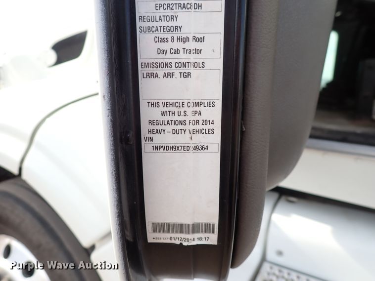 image for item DN2409 2014 Peterbilt 384  semi truck