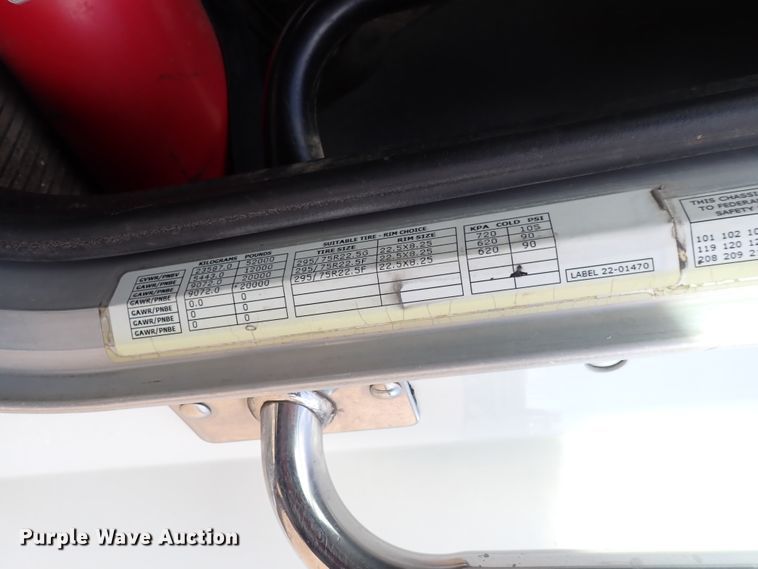 image for item DN2409 2014 Peterbilt 384  semi truck