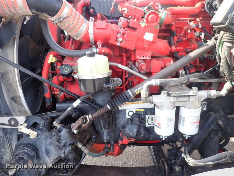 image for item DN2409 2014 Peterbilt 384  semi truck