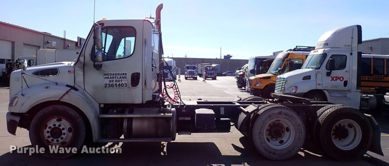 image for item DN2417 2015 Freightliner M2 112  semi truck
