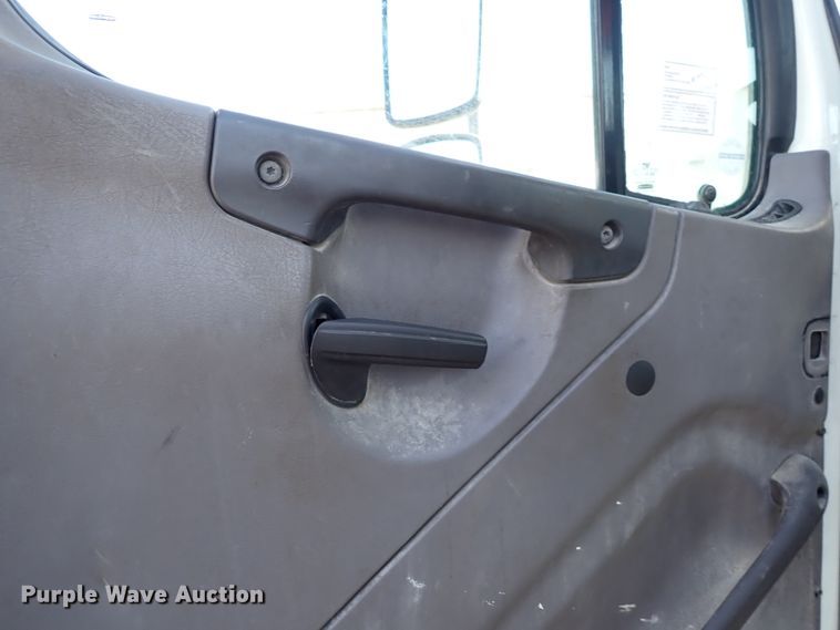 image for item DN2417 2015 Freightliner M2 112  semi truck