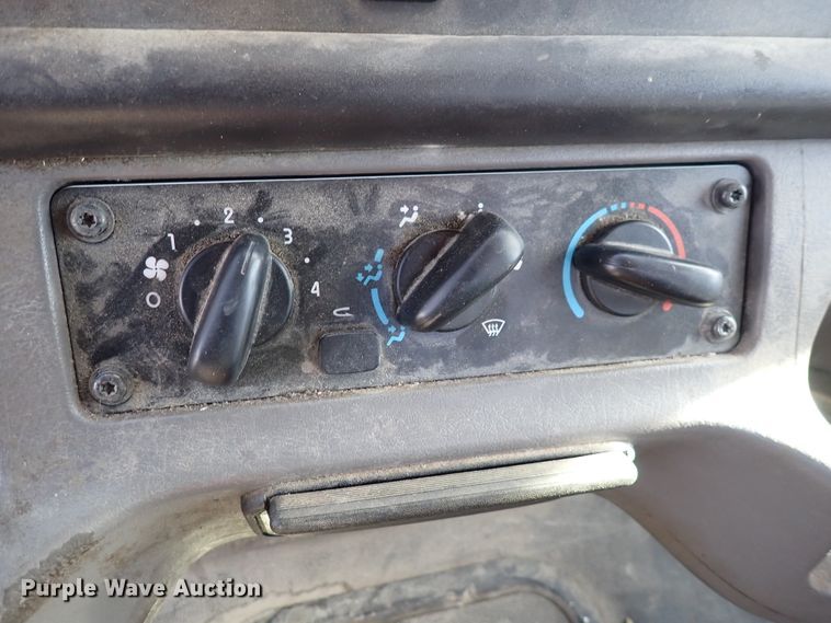 image for item DN2417 2015 Freightliner M2 112  semi truck