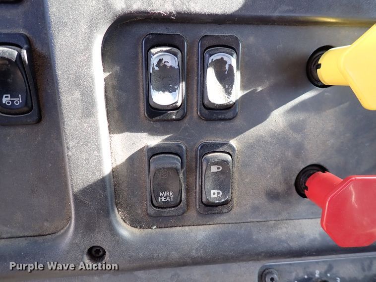 image for item DN2417 2015 Freightliner M2 112  semi truck