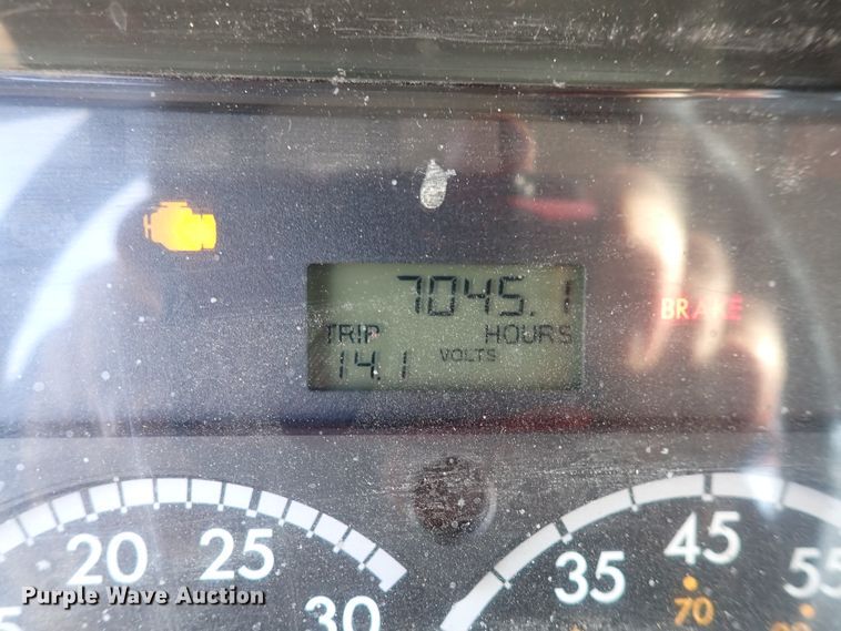 image for item DN2417 2015 Freightliner M2 112  semi truck