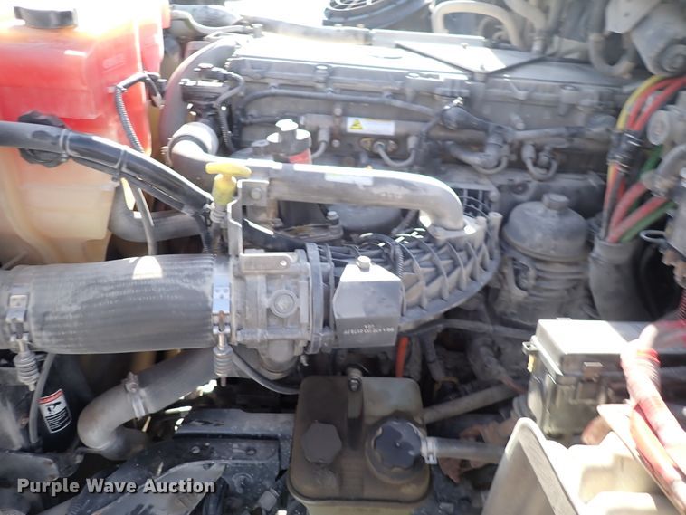 image for item DN2417 2015 Freightliner M2 112  semi truck