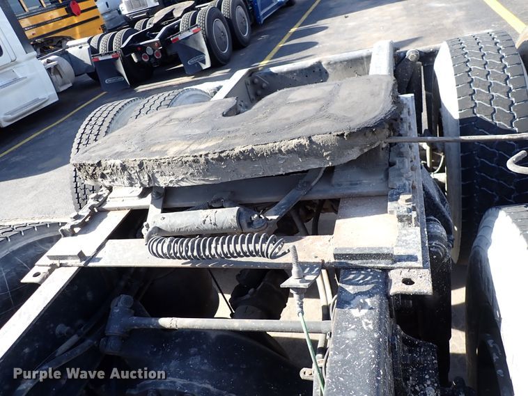 image for item DN2417 2015 Freightliner M2 112  semi truck